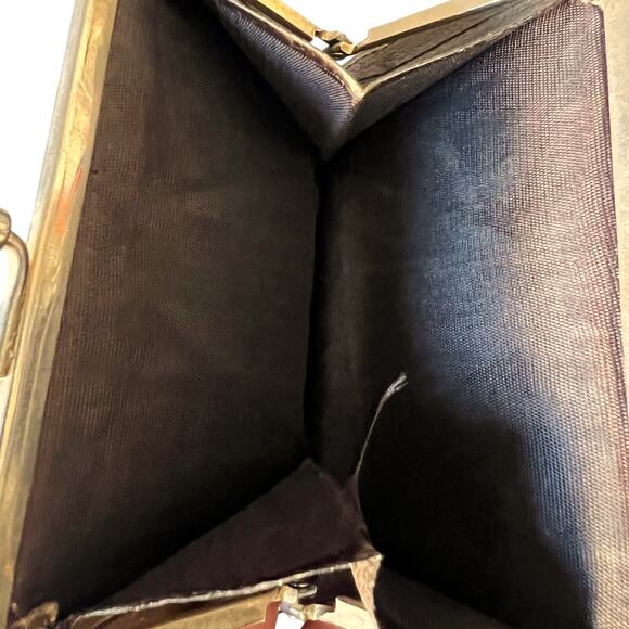 Vintage 1980s Gucci Logo Wallet with Chain Purse - Picture 5 of 5